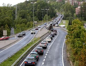 Ringeriksveien Bærum kø.jpg