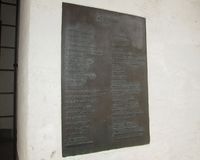 Ris kirke, minneplakett for lokale falne under andre verdenskrig. Foto: Stig Rune Pedersen