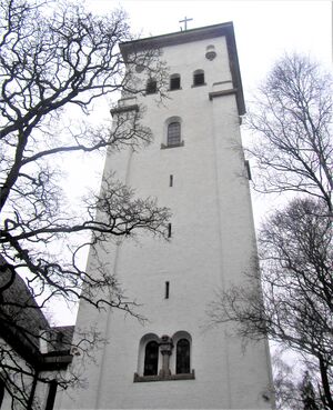 Ris kirke Oslo tårn 2012.jpg