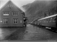 Rjukan stasjon på Rjukanbanen fra 1909, ark.: Thorvald Astrup Foto: Høegh-Omdal/Norsk jernbanemuseum (1951).