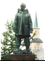 Roald Amundsen-monumentet i Tromsø. Foto: Jonny Hansen