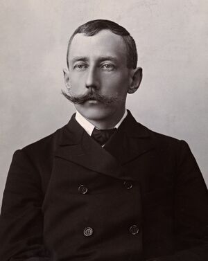 Roald Amundsen 1909.jpg