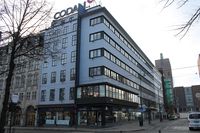 Roald Amundsens gate 6, tidligere Stortingsgata 18 et forretningsbygg fra 1932, er eneste bygning med adresse til denne gata. Foto: Chris Nyborg (2013).