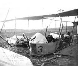 Roald Amundsens første forsøk på å ta flysertifikat startet på Kjeller og endte på Gardermoen 11. juni 1914. Foto: Hærens Flyvevæsen.