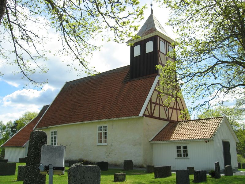 Fil:Roedenes kirke (Marker).jpg