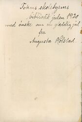 Bokgave fra tidligere bestyrerinne Augusta Holstad til skolens bibliotek jula 1920. Foto: Audbjørn Rønning/Mjøsmuseet