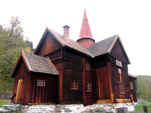 Rollag stavkirke 2013.JPG