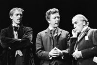 Rollebilde fra Ibsen-forestilling i 1979 med Husebø, Haugen og Bang-Hansen. Foto: Frits Solvang