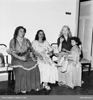 Rom på Nordfjordeid 68935.jpg