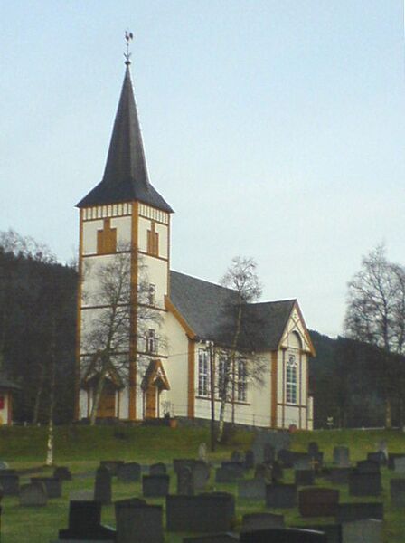 Fil:Rovik-kirke-Norway.jpg