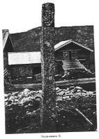 Stabburet det er tale om ser ein til venstre. Ukjent fotograf.