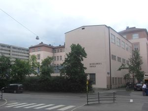Ruseløkka skole Oslo 2012.jpg