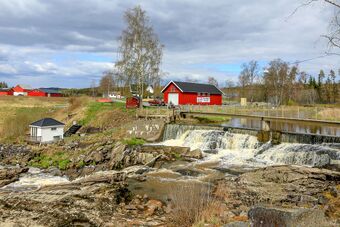 Rustadfossen-200429.jpg