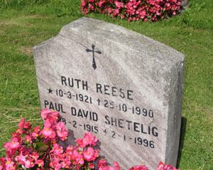 Ruth Reese gravminne.jpg