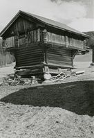 41. Sønstebø Nordre, Telemark - Riksantikvaren-T168 01 0235.jpg