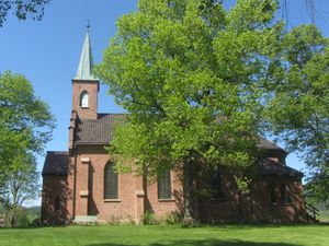 Sørkedalen kirke Oslo 2012 2.jpg