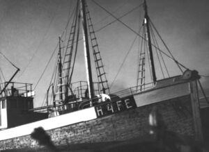 M/S «Feie» H-145-FE, seinare H-4-FE, byggeår 1932, 69 fot lang, motor 60 HK Wickman. Eigarar Monrad Gullaksen, Hagerup og Georg Uthaug. Den reiste til Shetland i 1942 med Emil Hansen som skipper, sjå Fedjeb. s 270. Båten vart stasjonert på Shetland, og var med på trafikken over Nordsjøen. Den vart seld i 1950 til Volda, der den vart brukt som fraktebåt.