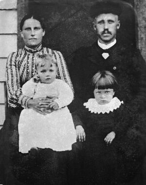 S259.168.33.CD 09 066.jpg