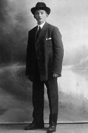 S273.168.25.CD 12 028.jpg