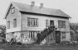 S297.168.28.CD 02 019.jpg