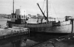 M/S «Aslaug» H-179-AM, seinare H-40-FE. Byggeår 1935, lengd 47,6 fot, motor 45 HK Rapp, eigar Olaf Mongstad. Båten vart forlenga i 1952 til 54,3 fot. Den vart seld til Hilmar, Harald og Bjarne Stuberg.