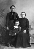 Frå venstre: Martine (21), Petter (22e), Anna (21c).