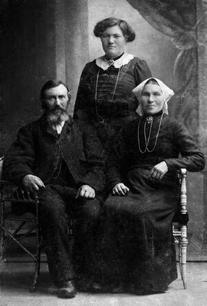 S475.172.3.CD 12 044.jpg