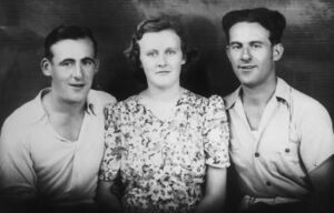 S498.172.23.CD 06 067.jpg