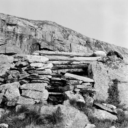 Ruin av steinbu på Hardangervidda