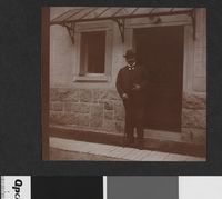 176. Sam Eyde på uidentifisert sted - no-nb digifoto 20160420 00209 bldsa EYDE 5 13 og 14 096.jpg