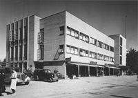 Mens det gamle Folkets Hus fortsatt sto het huset Samfundsbygningen. Foto 1939.