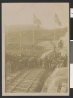 Sammenbindingen av Bergensbanen ved Ustaoset 9. oktober 1907. Foto: Nasjonalbiblioteket