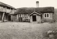 51. Sandbu Søndre Nedre, Oppland - Riksantikvaren-T125 01 0468.jpg