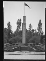 32. Sarpsborg. Monumentet ved stasjonen. - no-nb digifoto 20150326 00103 NB MIT FNR 02931.jpg