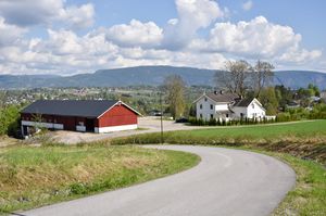 Sauherad, Hetterudvegen-1.jpg