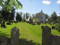 Sem kirkegård ligger ved Sem kirke, på den andre siden av Jarlsberggata. Det er gravkapellet som ses på bildet, ikke kirken. Foto: Stig Rune Pedersen