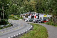 Bilverksted ved Siggerudveien like nord for Siggerud sentrum. Foto: Leif-Harald Ruud