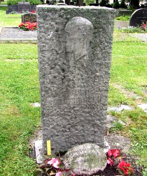 Sigurd Christiansen gravminne Drammen.jpg