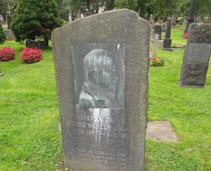 Sigurd Vilhelm Odland gravminne.jpg