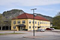 Sentrumsveien 105, Siljan kommunehus. Foto: Roy Olsen (2023).