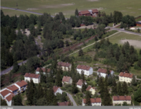 Simensbråtenlinjen som krysser Ekebergveien med Smedstua holdeplass Foto: Oslo byarkiv (1962).