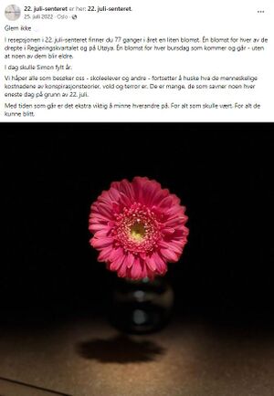Simon Sæbø 1994–2011 22. juli-senterets bursdagsblomst 25.07.2022.JPG