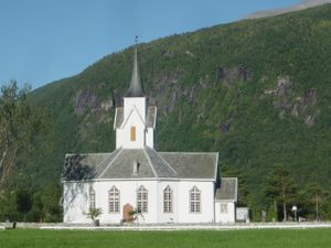 Sira-kirke-Nesset.jpg