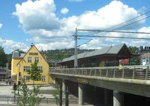 Skøyen stasjon Oslo 2014.jpg