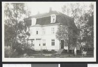 45. Skarnes apotek - no-nb digifoto 20150805 00143 bldsa PK28985.jpg