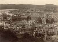 Skien etter bybrannen i 1886. Foto: Riksantikvaren (1886).