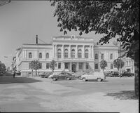 Skien rådhus. Foto: Jac Brun/Nasjonalbiblioteket (1959).