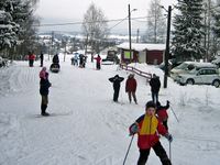 Skihytta ved Bråteskogen gir rom for uteaktivteter sommer og vinter. 2006.