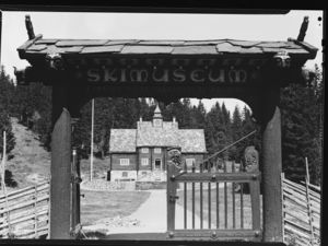 Skimuseet. Frognersæteren - no-nb digifoto 20150227 00178 NB MIT FNR 00413 A.jpg