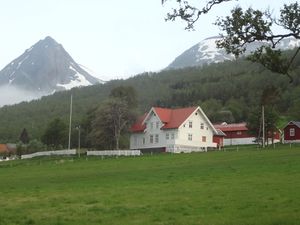 Skjærstad gård).JPG